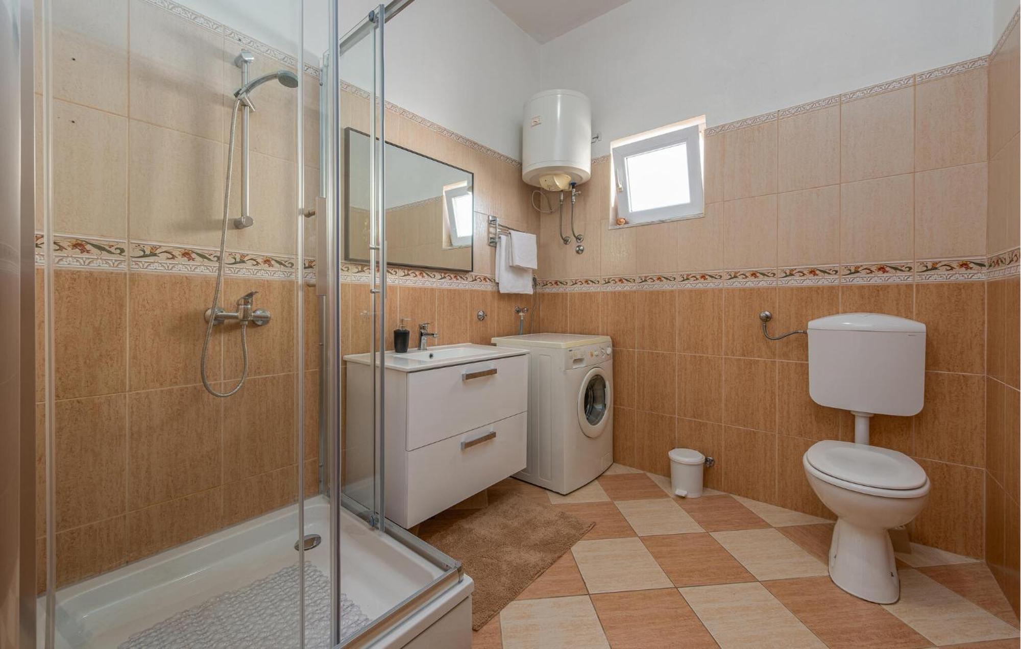Beautiful Apartment In Maslenica With Kitchen מראה חיצוני תמונה