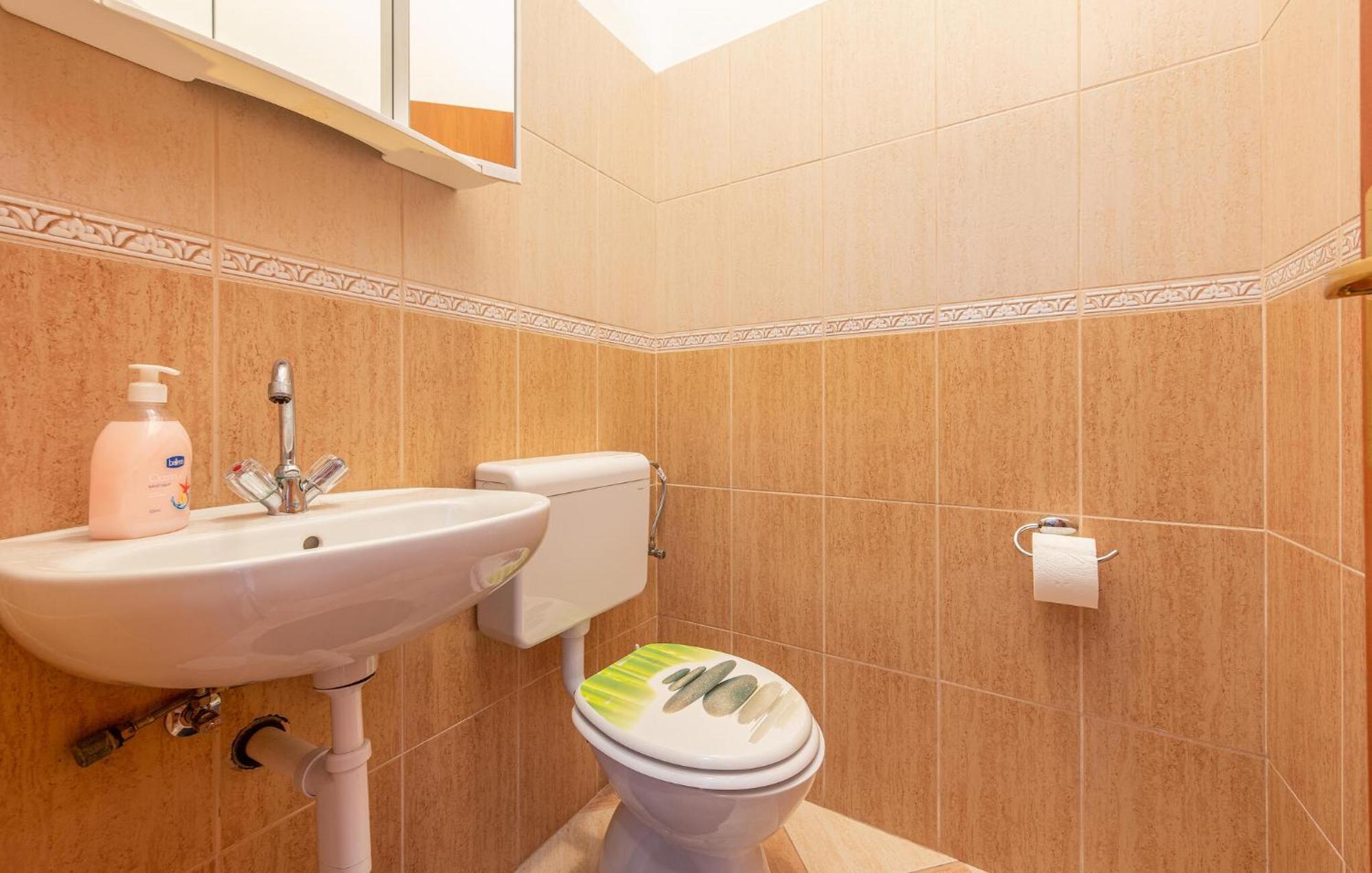 Beautiful Apartment In Maslenica With Kitchen מראה חיצוני תמונה