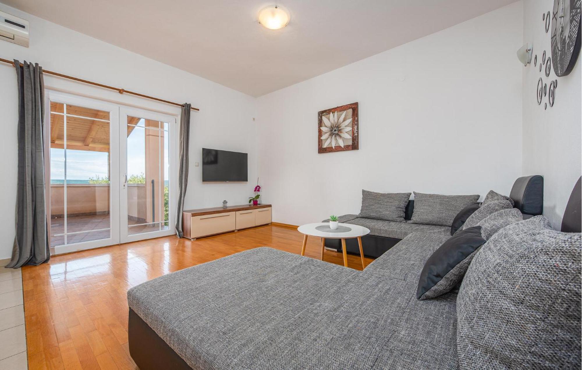 Beautiful Apartment In Maslenica With Kitchen מראה חיצוני תמונה